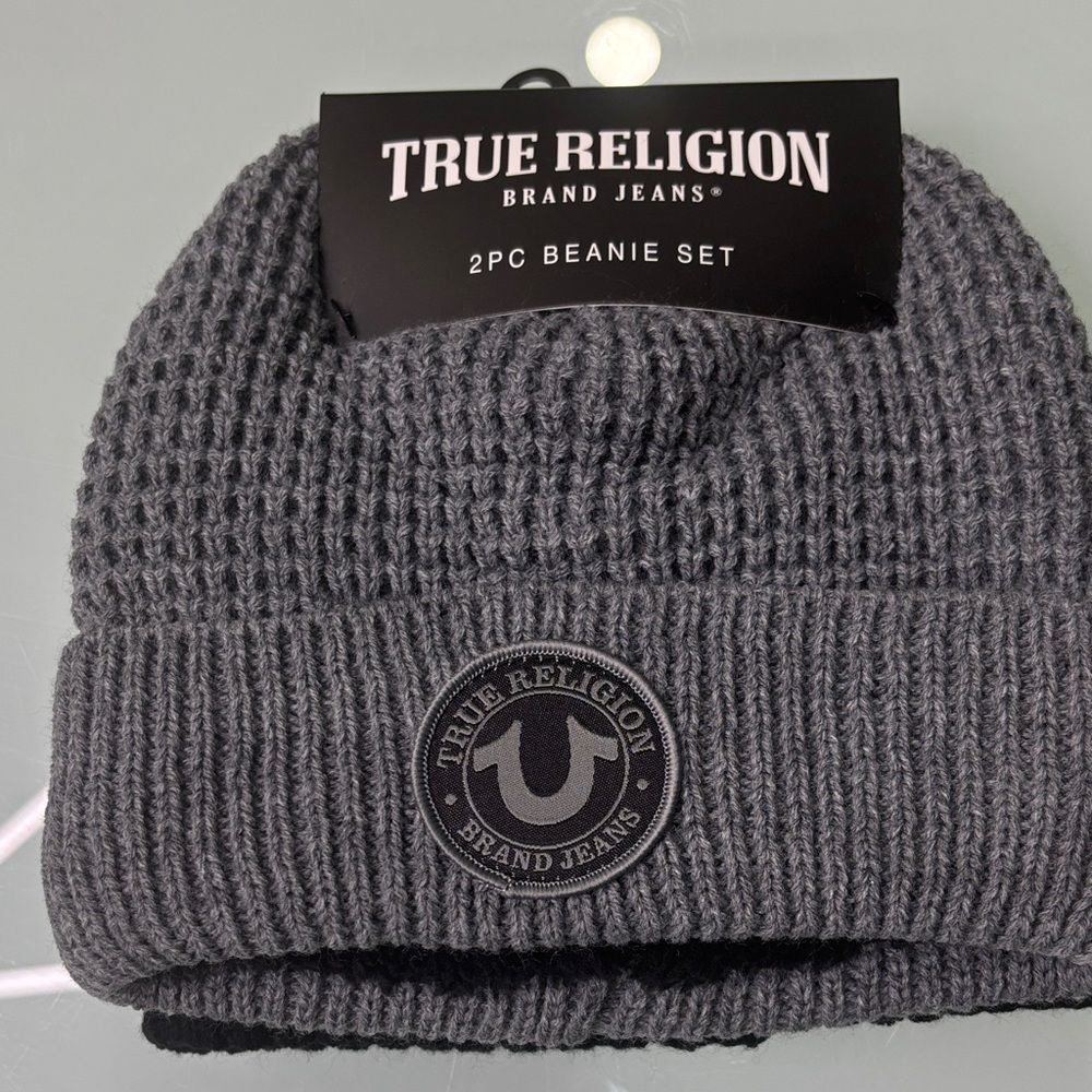 True Religion 2 pc beanie set Charcoal Knit and grey knit insulated